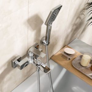 Neime 1901 Смеситель для ванны с коротким изливом Neime 1901 Смеситель для ванны с коротким изливом