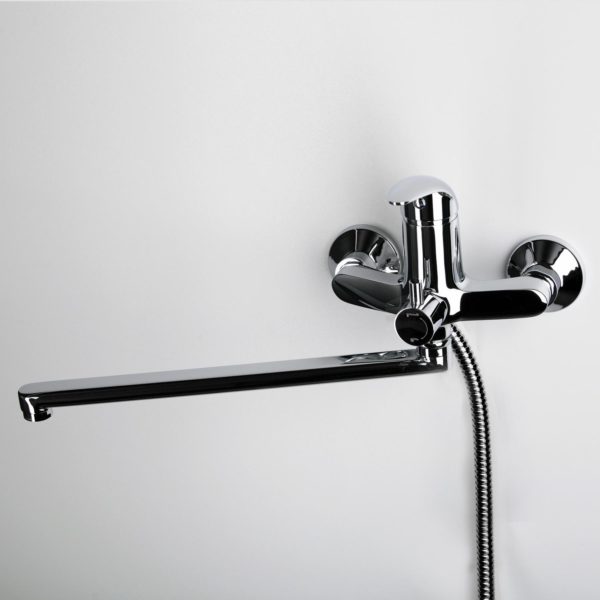 Isen 2602L Смеситель для ванны с длинным изливом Isen 2602L Смеситель для ванны с длинным изливом
