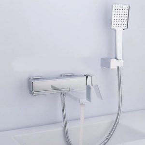 G3218 Смеситель Ванна GAPPO шар d-35 кор излив-переключатель на лейку (хром)