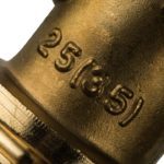 Угольник 25xRp 3/4"настенный с креплением для труб из сшитого полиэтилена аксиальный STOUT